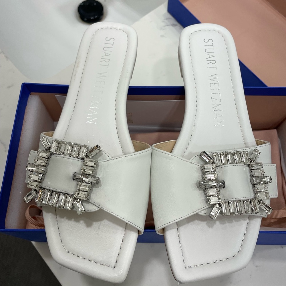 Stuart Weizmann shiny buckle Sandles size 6